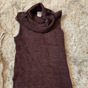 Day Trip cow neck tank top sweater. Good condition 😊